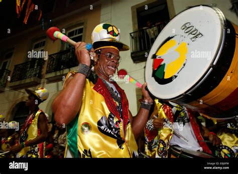 Sự kiện “Olodum Festival”: Tiếng trống Samba và Nụ cười Trên Khuôn Mặt Orlando Bloom!